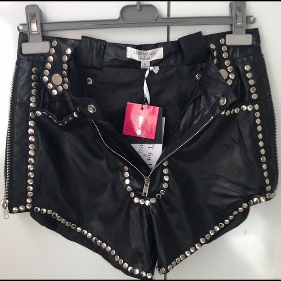 studded shorts - Picture 9 of 9